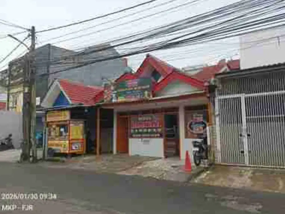 rumua strategis 
di jalan raya galaxy dkt taman gigi