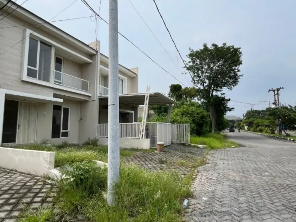 Rumah 1Man Di daerah perumahan Permata Juanda