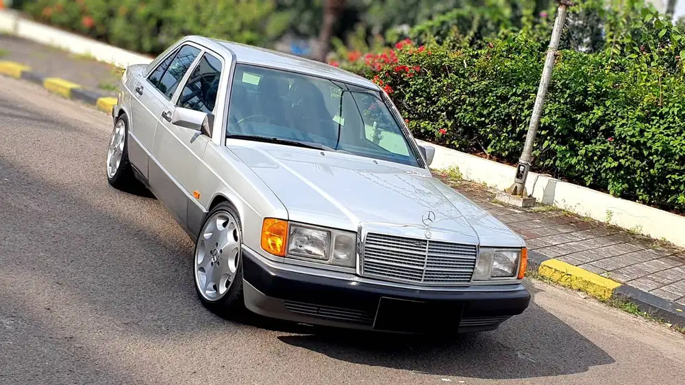 [ RARE ITEM ] Mercedes Benz Mercy 190E 190 E W201 Sunroof AT 1990/1991