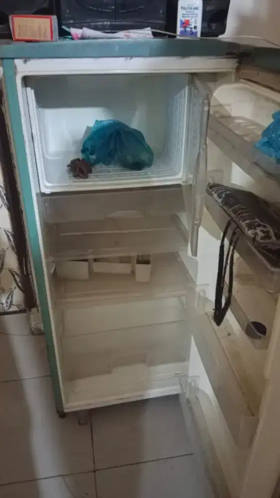 Perbaikan dan juql beli kulkas satu pintu