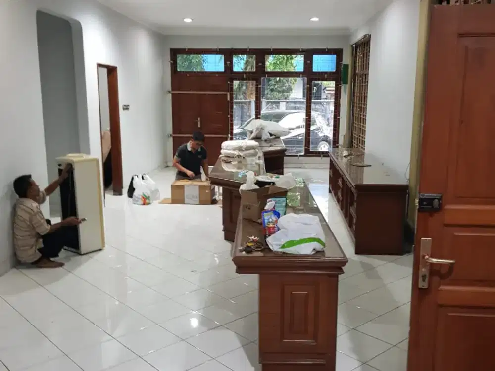 Rumah Kantor Strategis Siap Pakai di Burangrang Bandung