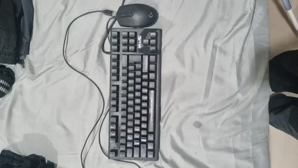 Keyboar dan mouse murah