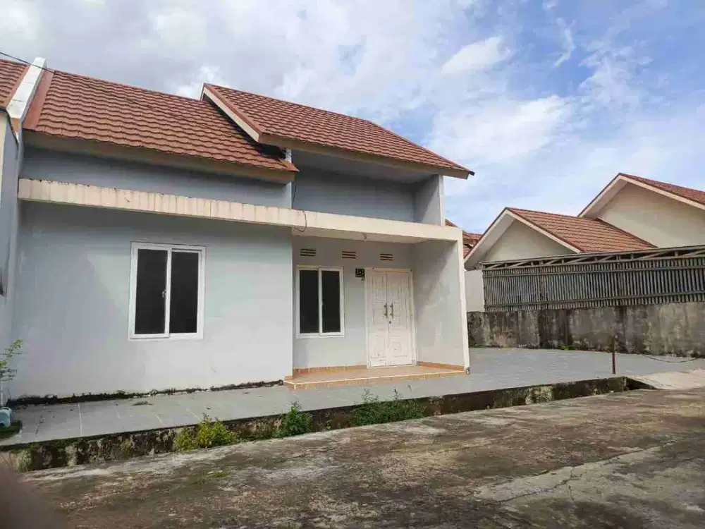 Dijual Rumah Bukit Besar