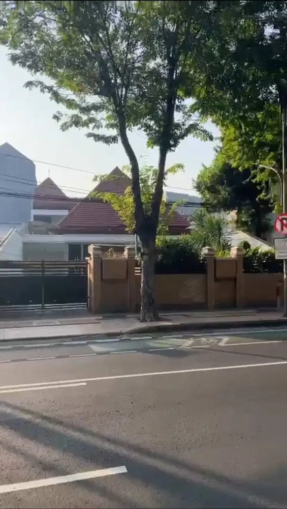 Dijual rumah komersial area di jalan Raya darmo sebelah pizza hut