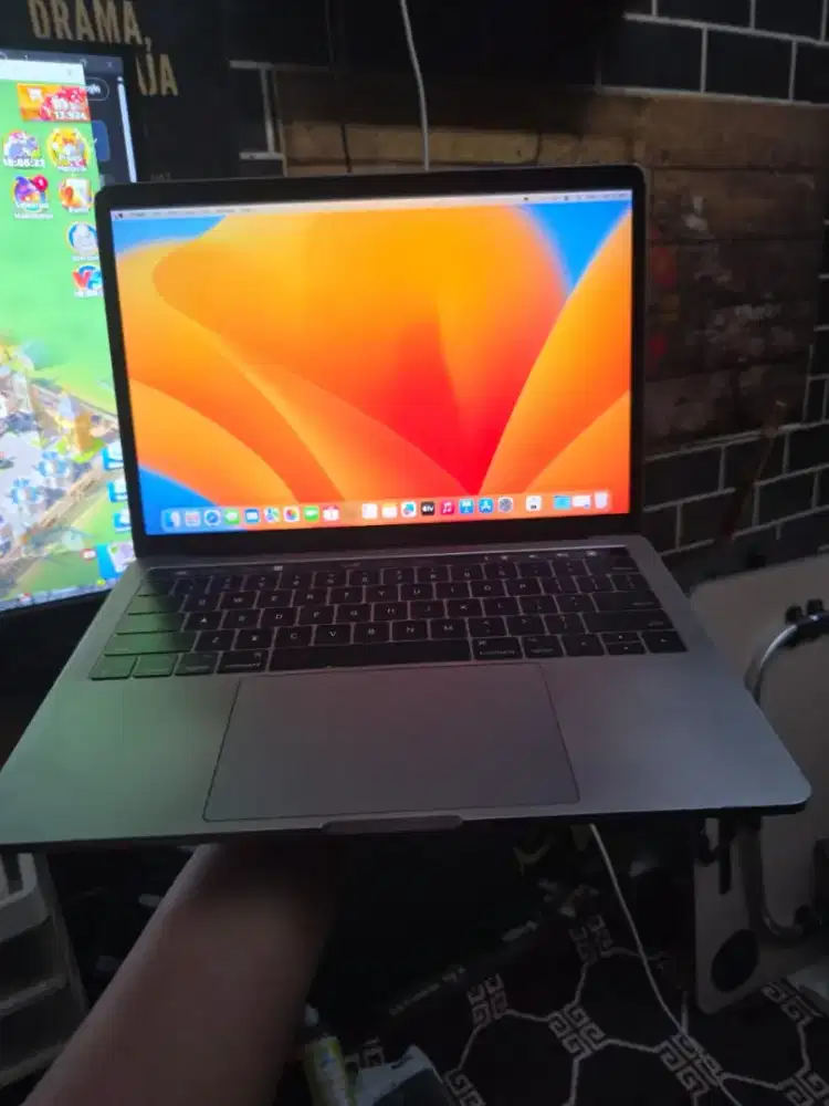 MacBook Pro 2017 Touchbar iBox Fungsi Normal