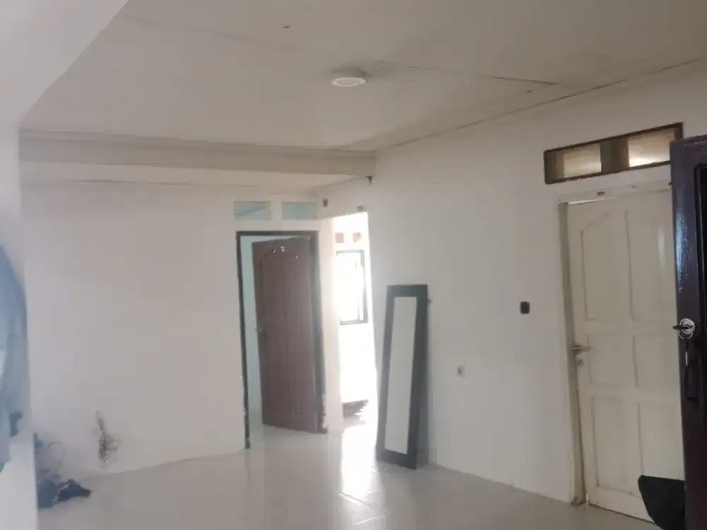 Rumah LT 154m2 LB 65m2 di Komplek Antilope Bebas Banjir, Nyaman dan Udara Segar S250