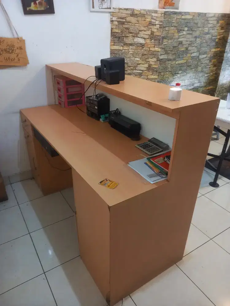 Meja Kasir + Laci Uang + Brankas + Blutooth Speaker