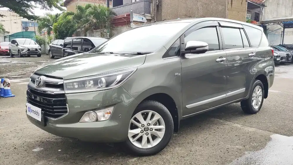 LIKE NEW - Toyota Kijang Innova 2.0 Q Bensin-AT 2015