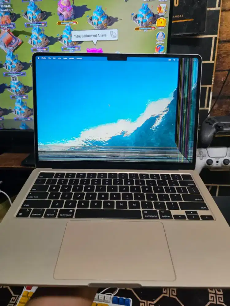 MacBook Air 2022 iBox Mulus Ada Minus Fungsi Normal