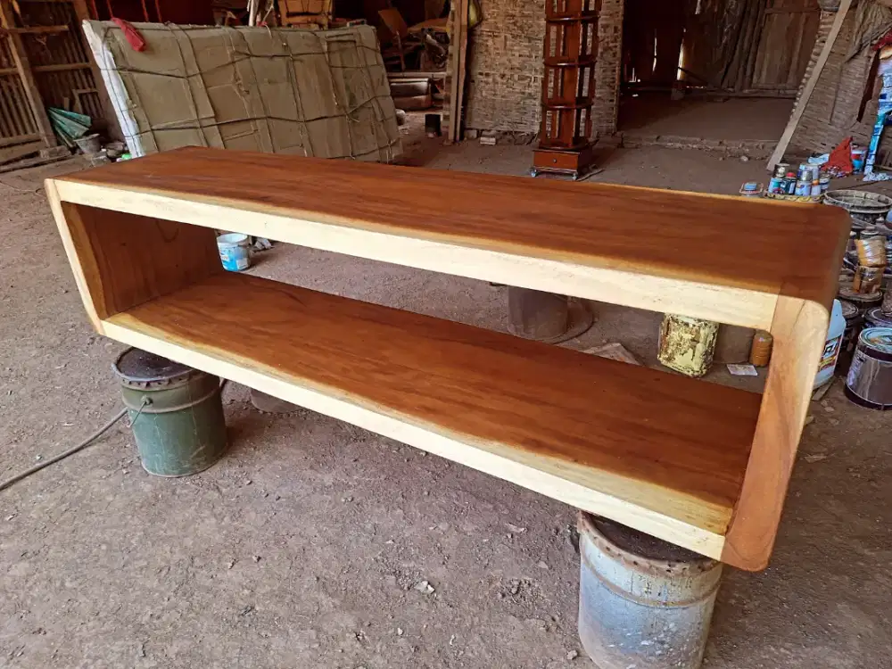 Bufet TV Hollow Kayu Trembesi Solid