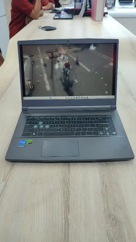 Cicilan laptop msi thin 15 rtx 4050 murah hanya pakai ktp
