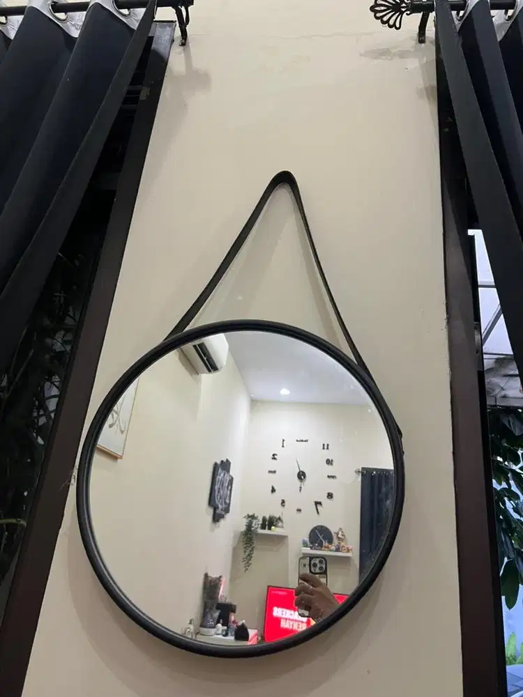 Cermin kaca hias Informa