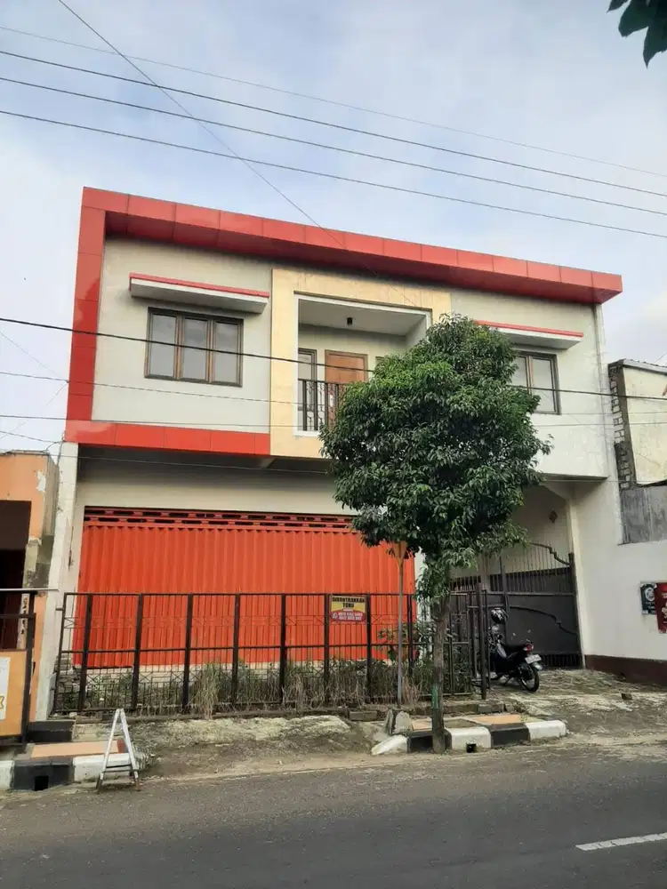 DISEWAKAN RUKO DENGAN KONSEP KANTOR DAN TEMPAT TINGGAL