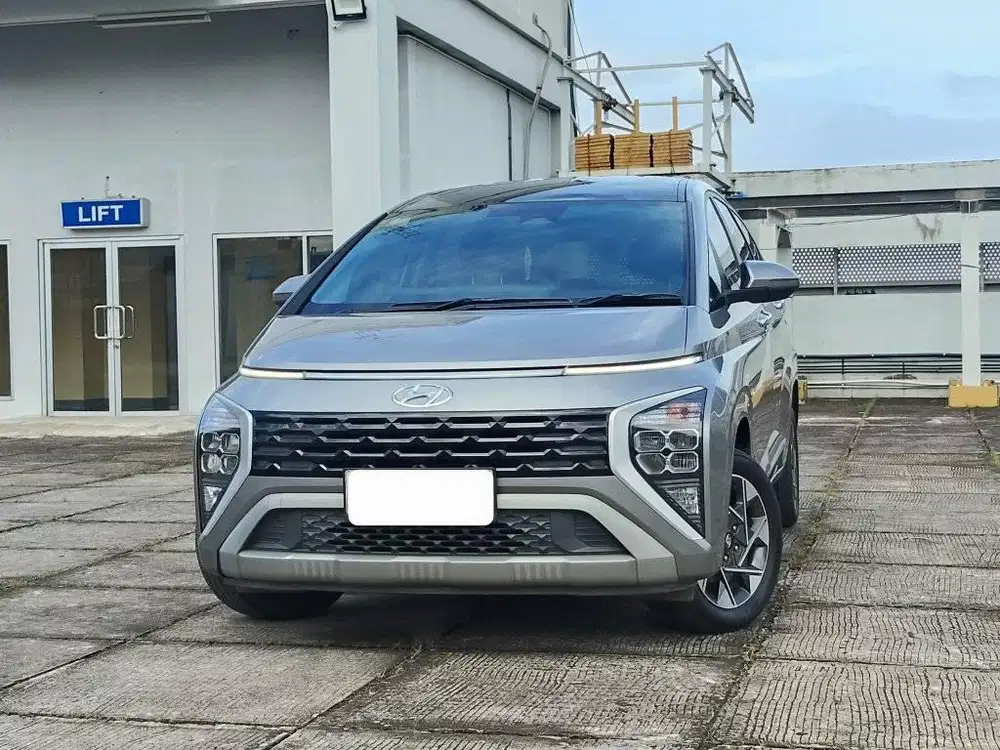 DP 15JT HYUNDAI STARGAZER PRIME CAPTAIN SEAT 1.5 AT MATIC 2022 SILVER