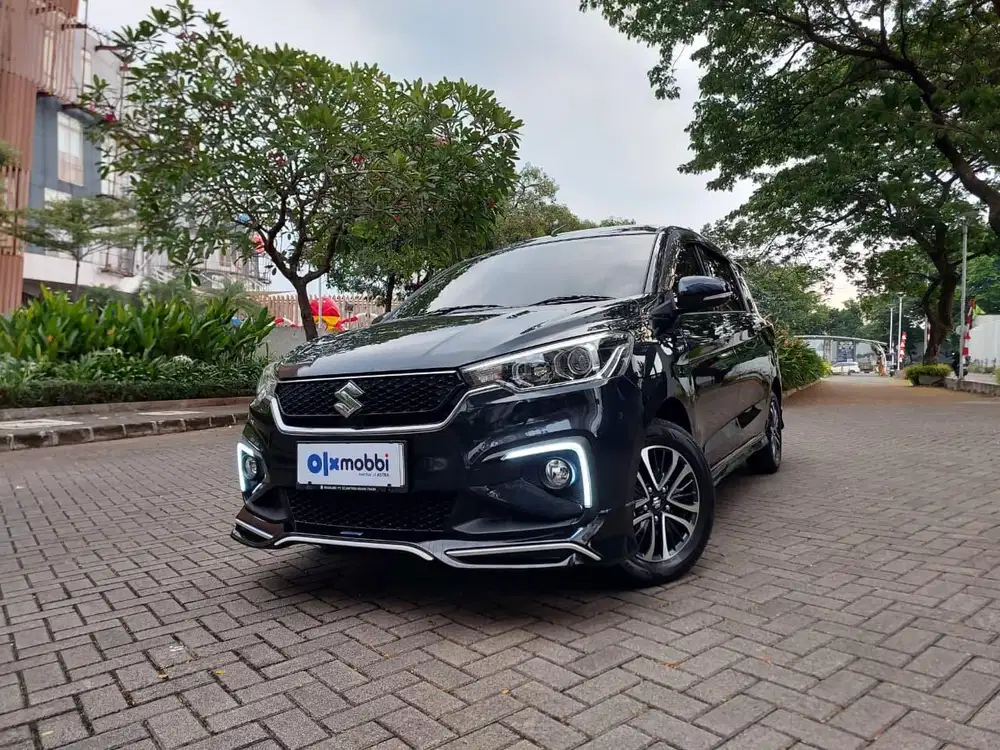 LIKE NEW - Suzuki Ertiga 1.5 SS Hybrid-MT 2023