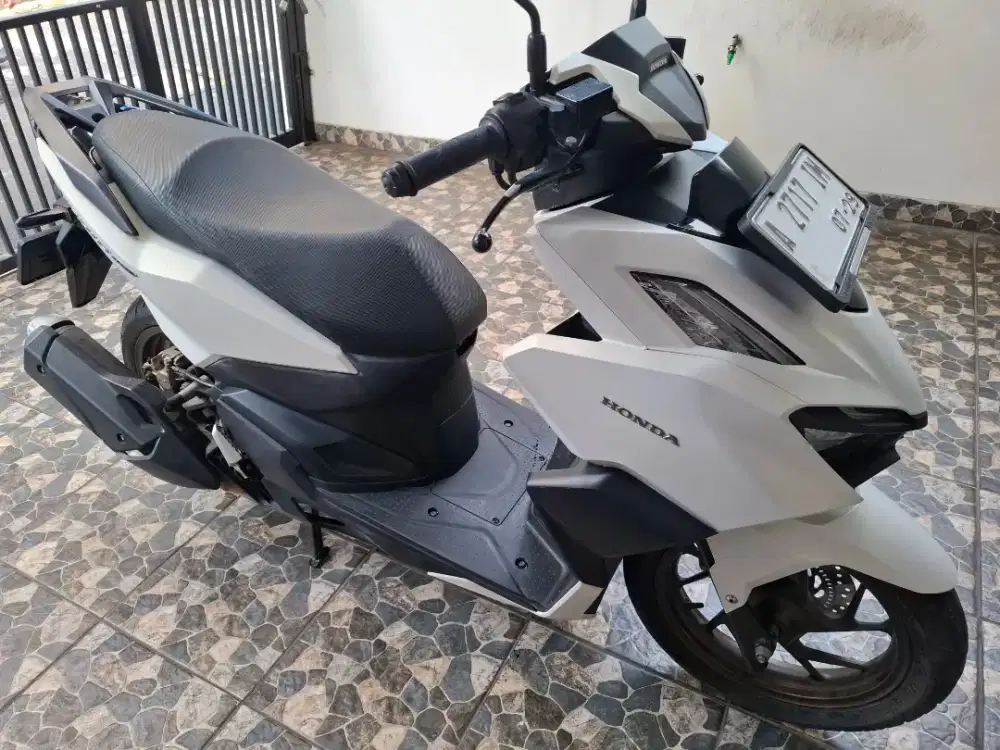 Km15rb keyless ABS, honda vario 160 CBS iss 2024 bln 7 pajak panjang.