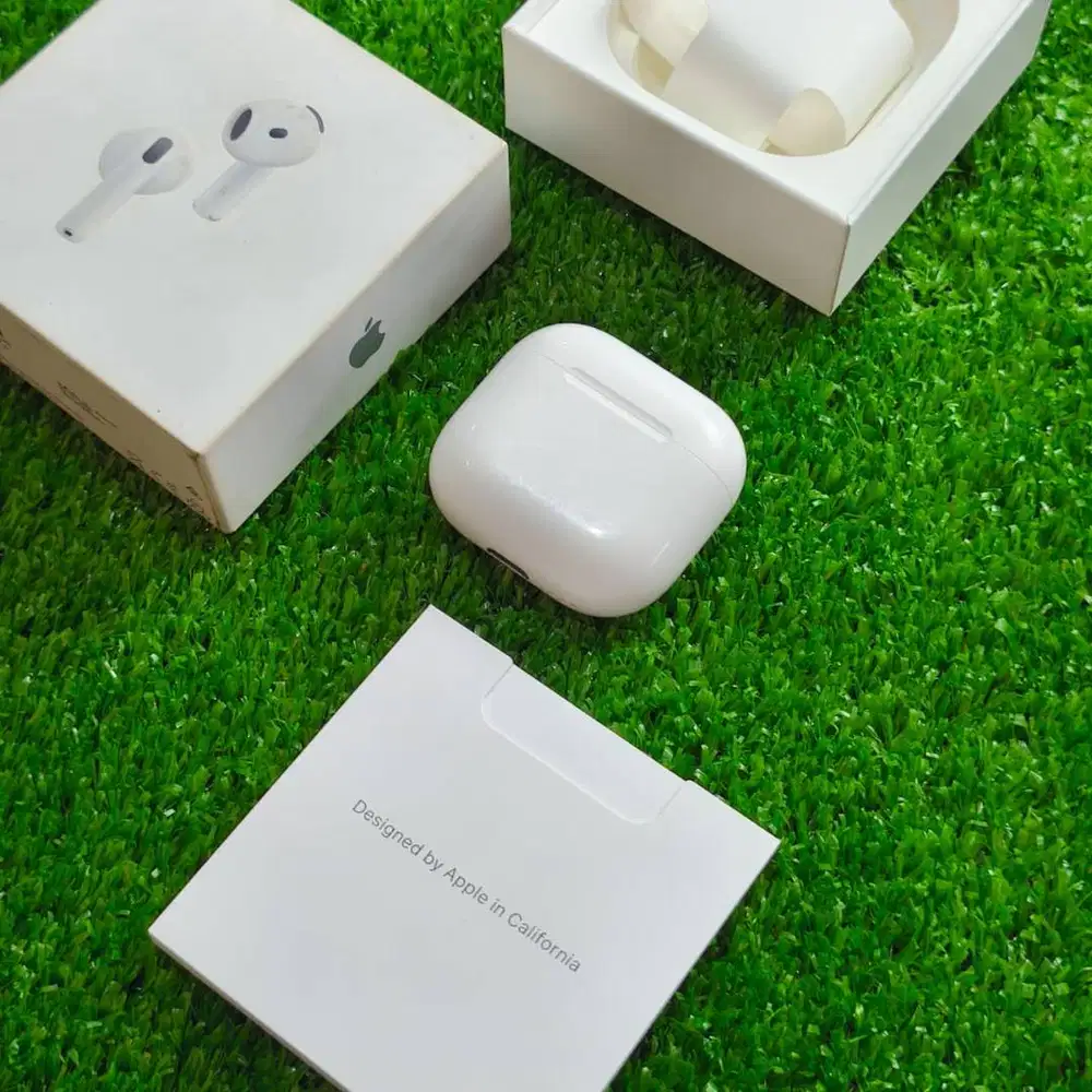 Airpods 4 (ANC) Kondisi 100% berjalan normal  Mulus garansi habis