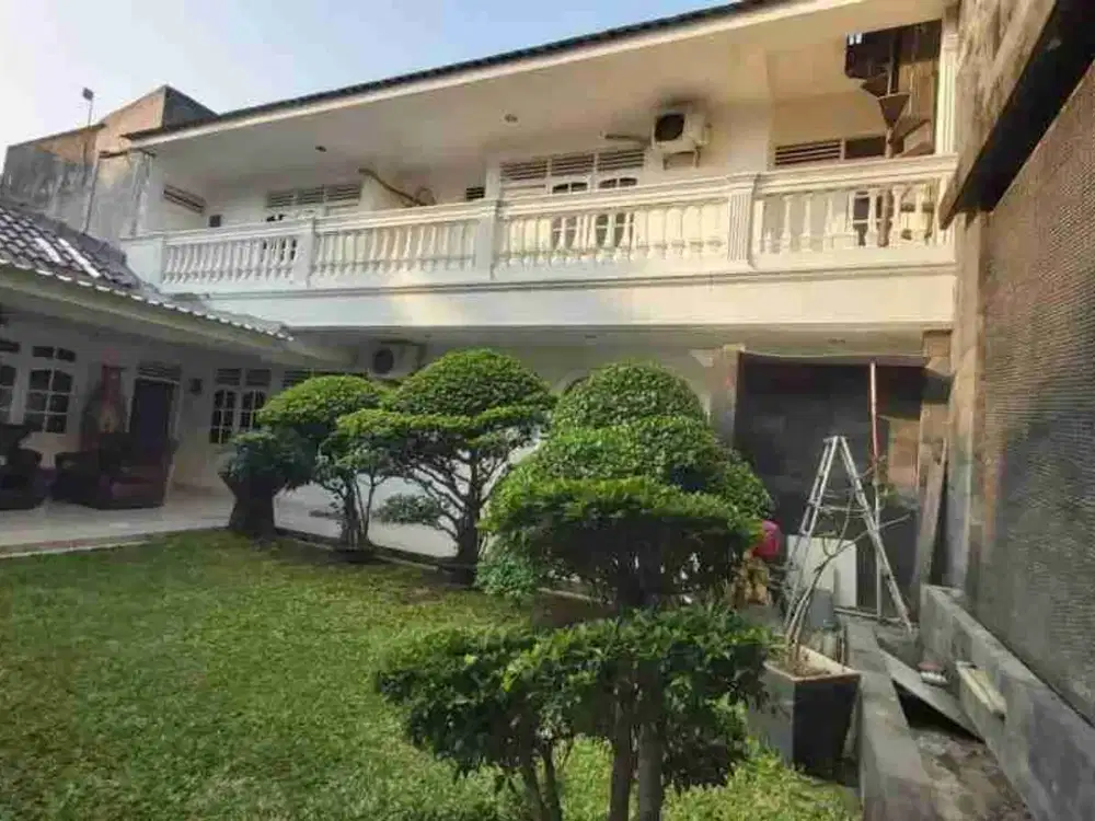 Rumah Mewah HOOK luas tanah 684m2 AL duren sawit jaktim