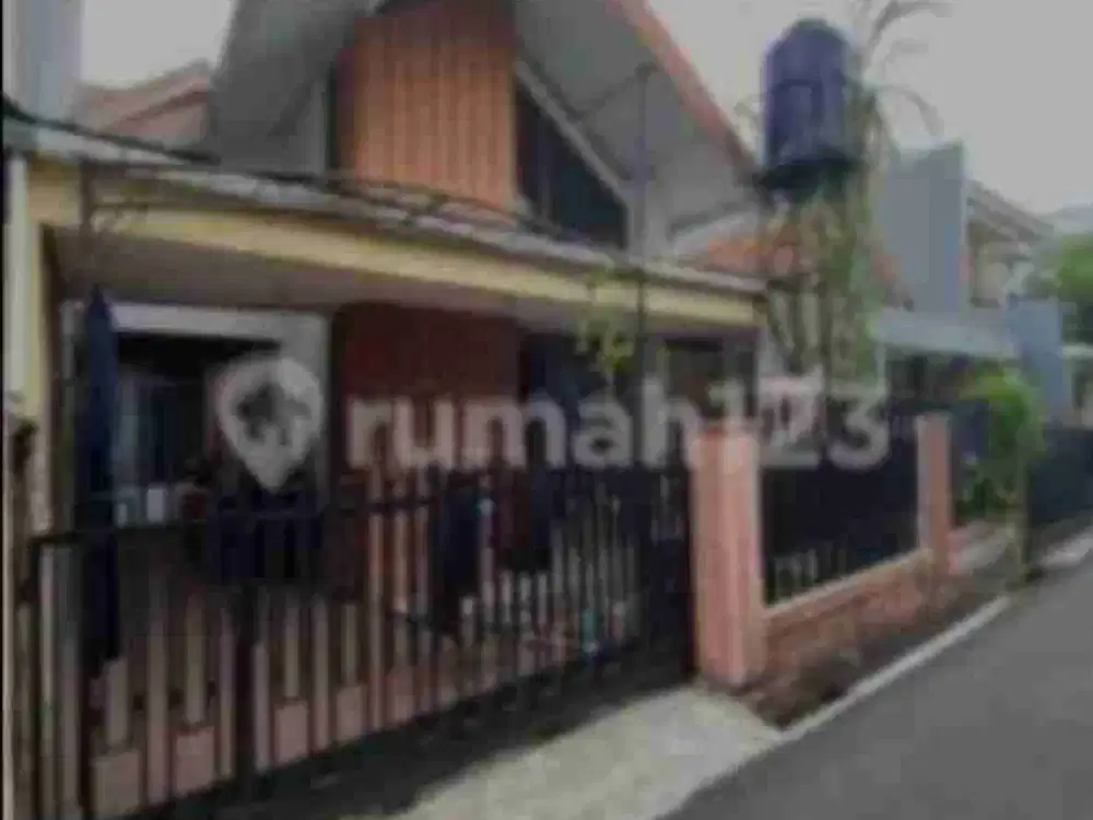 Rumah 2 Lantai SHM di Tebet