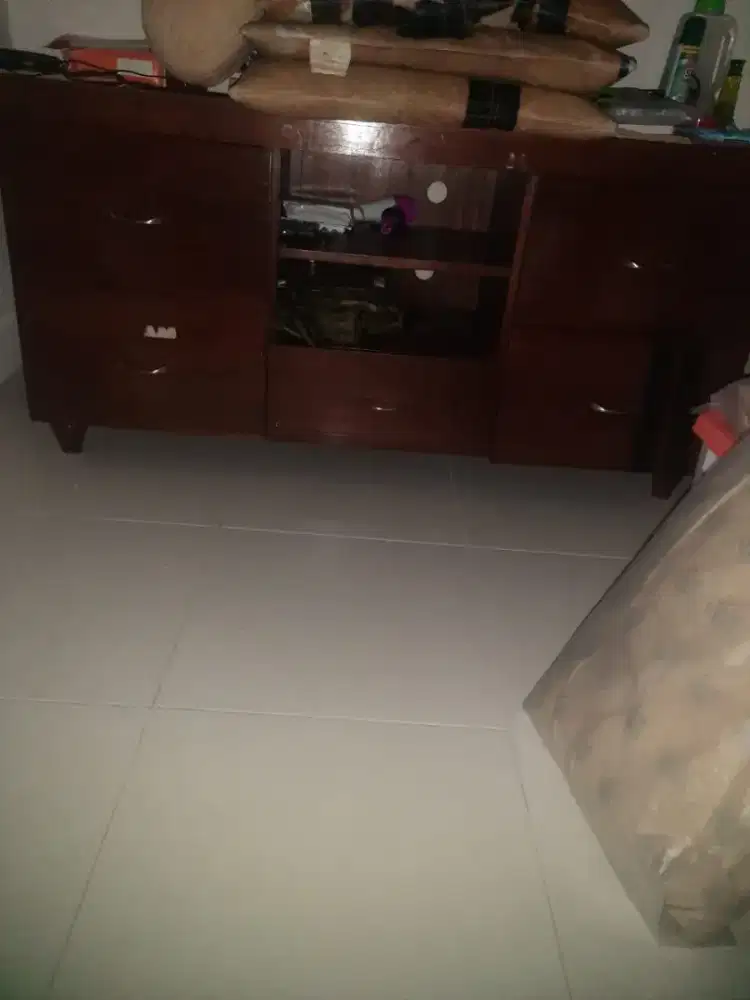 Dijual Buffett jati tua