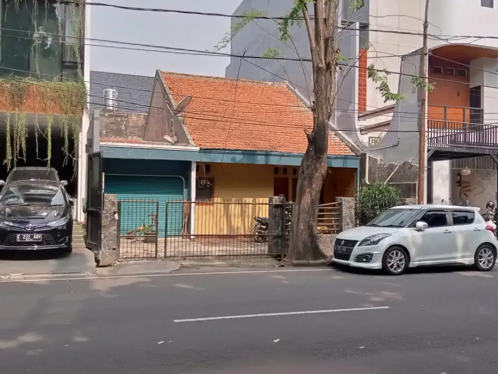 RUMAH PINGGIR JALAN Bintaro, Jakarta Selatan