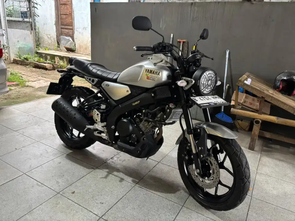 YAMAHA XSR 2024 KM 6Rb KONDISI BAGUS