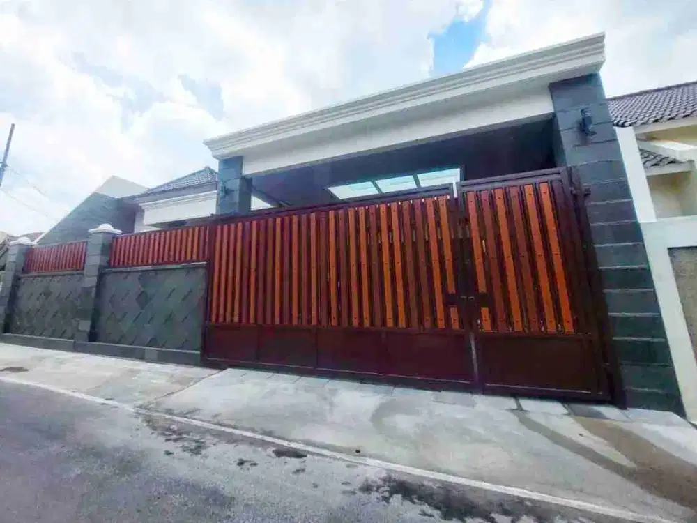 Rumah Mewah Baru Strategis Sumber Banjarsari SOLO Surakarta