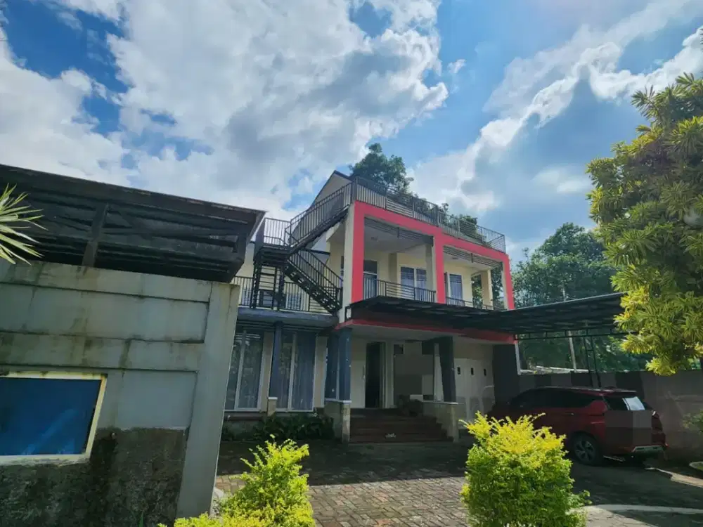 Di Jual Villa Strategis  MINIMALIS LUAS di CIPANAS