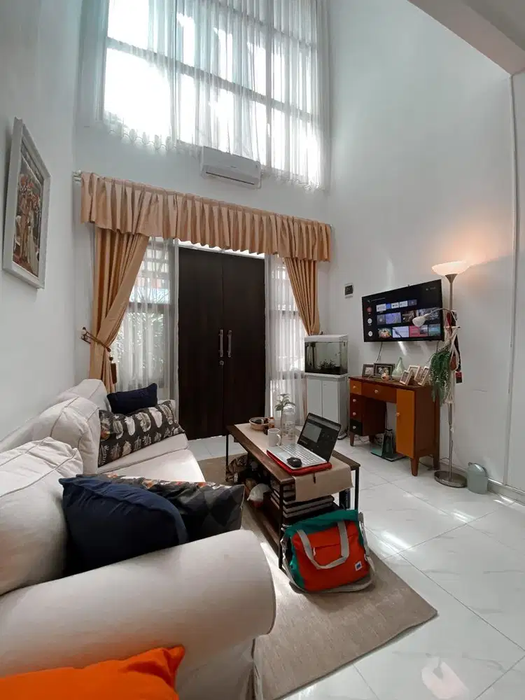 Disewakan / Dijual Rumah Cantik di Panyileukan Bandung