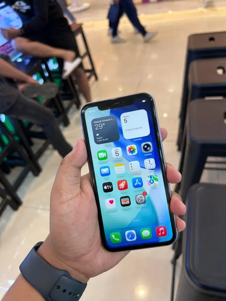 Iphone 11 64GB hp kabel aja ex inter