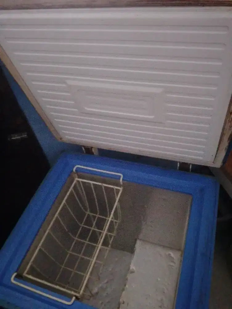 Freezer Changhong 100L Tipe CBD-105