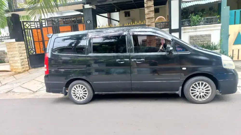 NISAN SERENA HWS 2008 AKIR, AT BENSIN, JUAL CEPAT, UTAN KAYU JAK-TIM