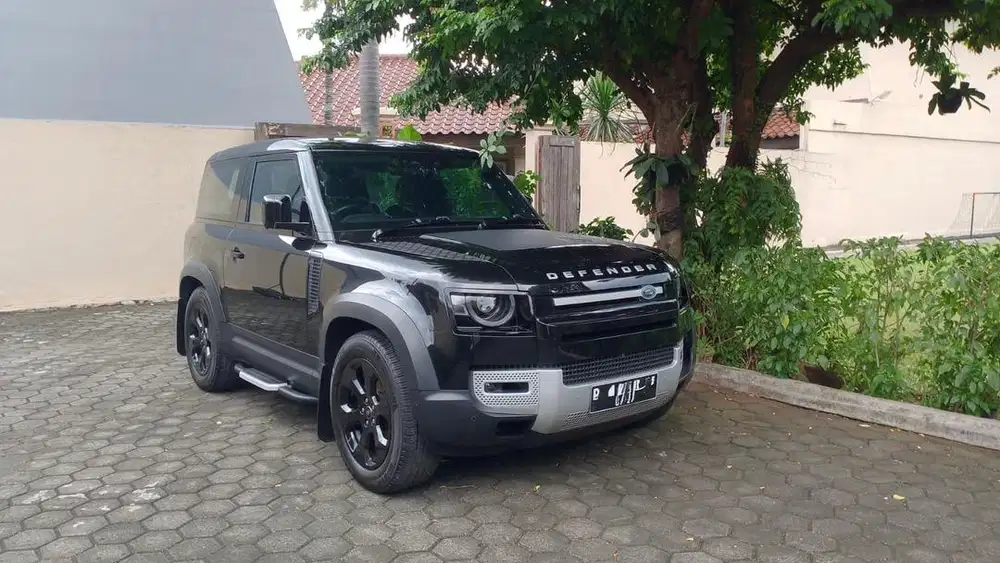 Land Rover Defender 90 SE 2021 5rb Miles