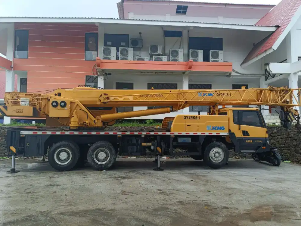 Mobile crane 25 ton XCMG