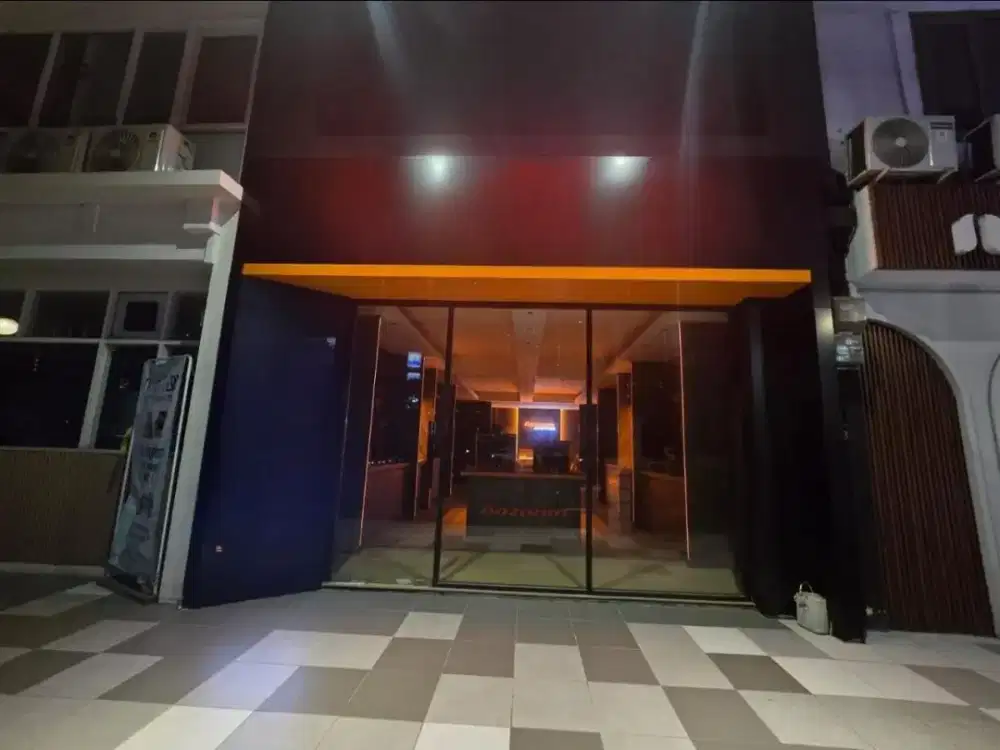 Dijual/Disewakan Ruko Nol Jalan Graha Famili Depan Pakuwon Square