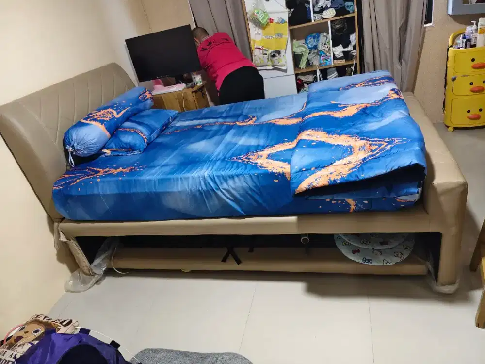 Di jual Dipan 2 susun dan spring bad bawah  120x200