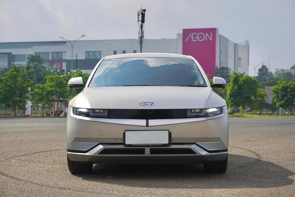 Hyundai Ioniq 5 EV
Signature Long Range Bluelink 2023