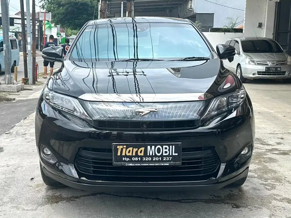 Toyota Harrier 2.0 Automatic Pemakaian Th 2015
