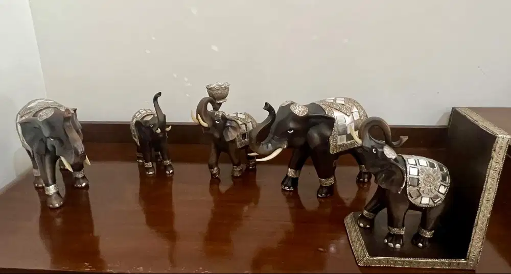 5 pcs Patung Gajah Kayu – Dekorasi Rumah