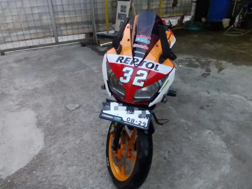 Honda Cbr 150R Repsol