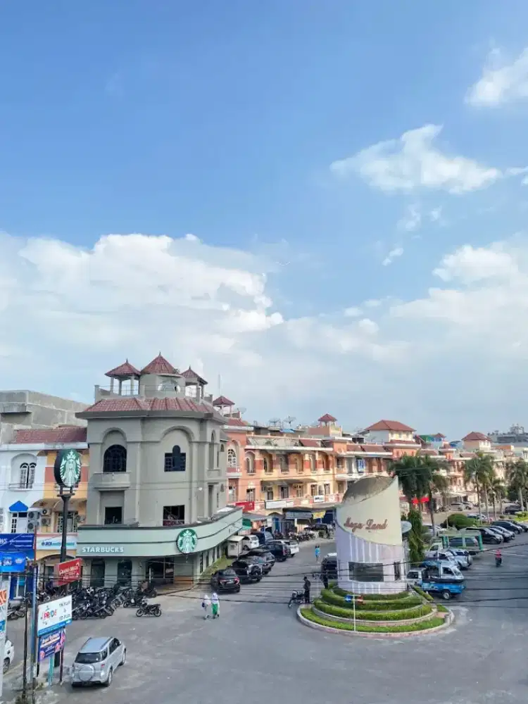 Disewakan lantai 2 dan 3 ruko hadap depan komplek megaland siantar