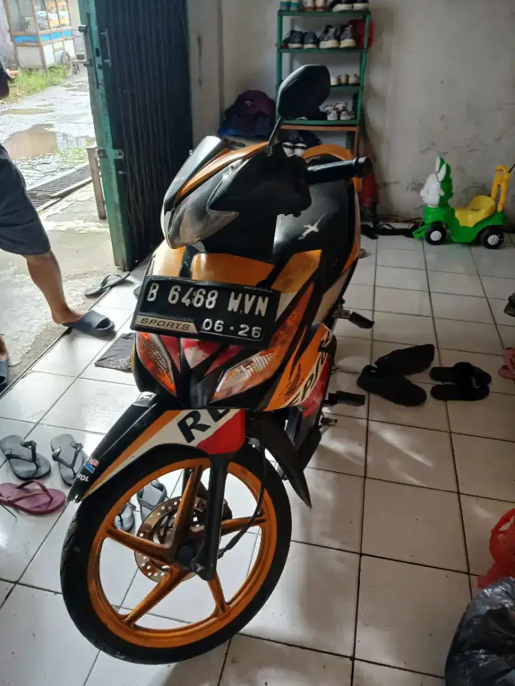 Honda blade repsol Tahun 2013