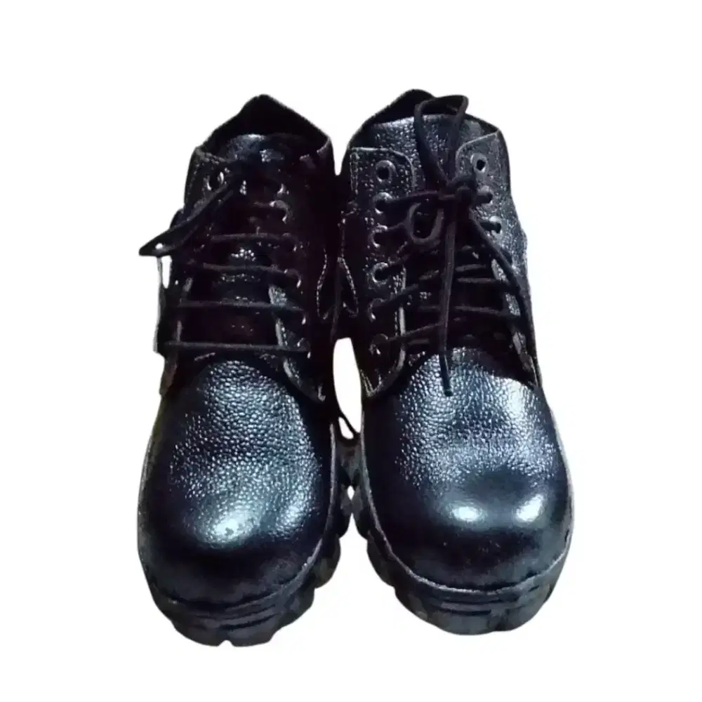 Sepatu safety pria Kings boots bertali full kulit asli ujung besi