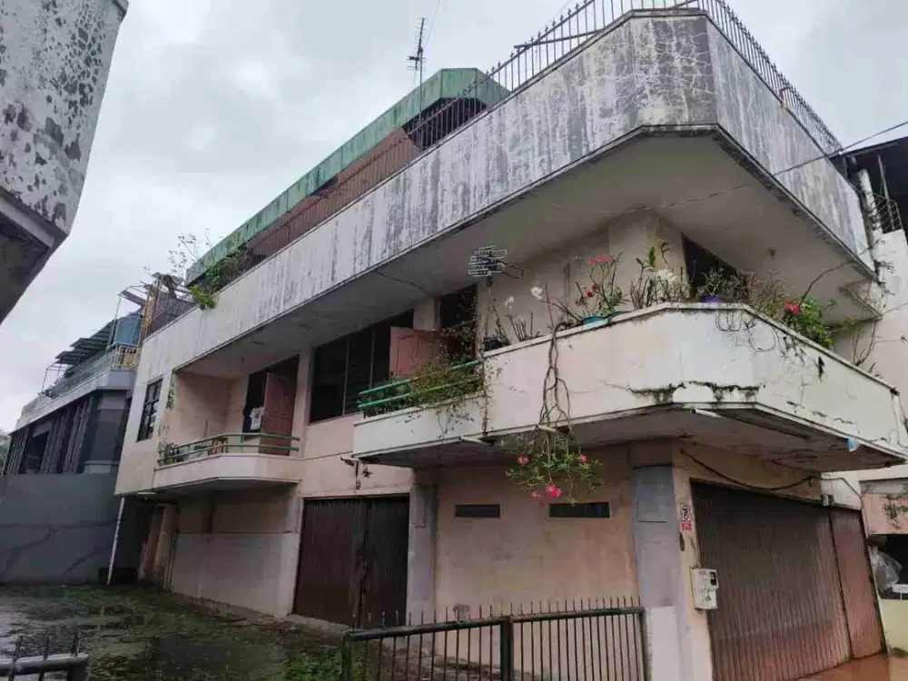 Jual Cepat Ruko 3 Lantai Strategis Siap Usaha di Kedoya Jakarta Barat