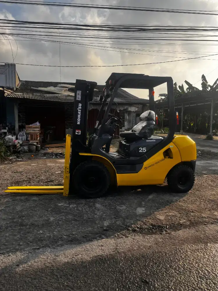 Forklift Komatsu 2,5 Ton,Manual,Tiang 3 Meter,FD25-17,Tahun 2019