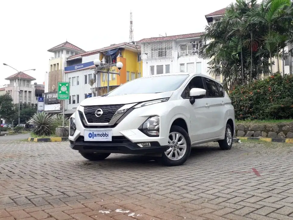 Garansi Mesin 1th Nissan Livina 1.5 EL Bensin-MT Putih 2019