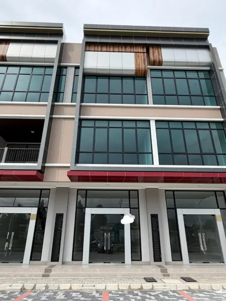 Disewakan ruko crystal 3 lantai Sumarecon Bekasi ( yenli )