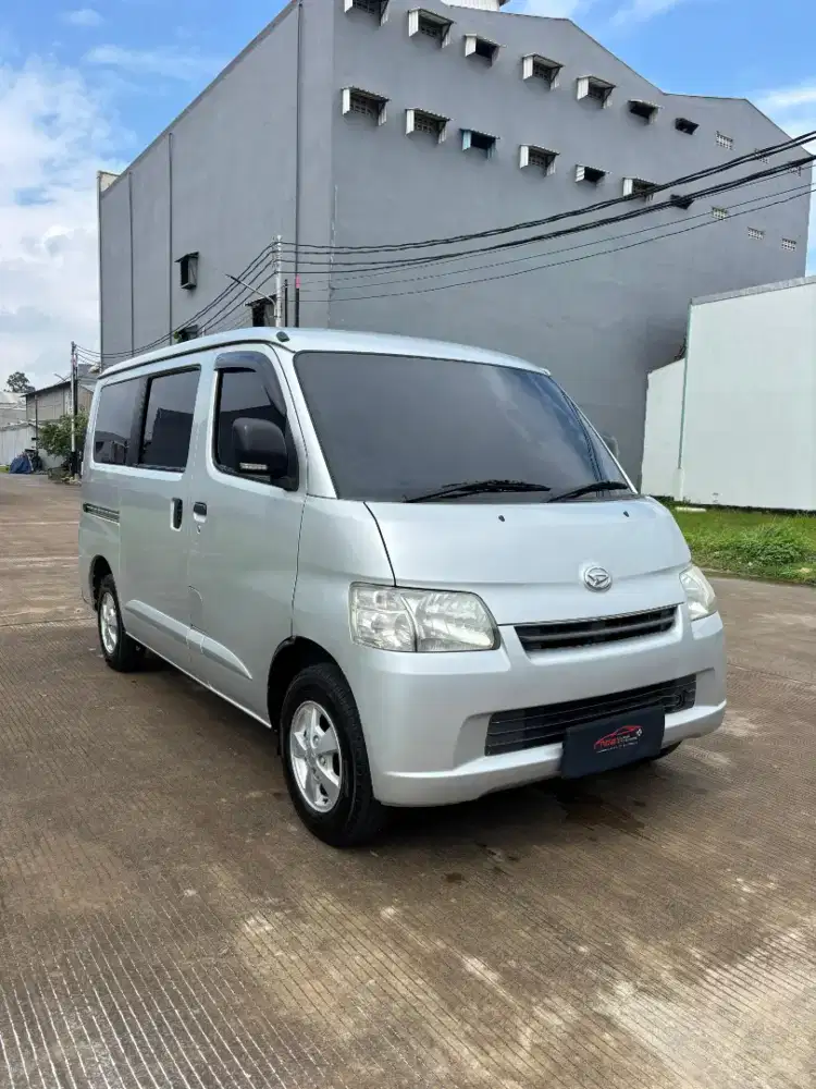Daihatsu Granmax D manual 2015 bekas murah silver