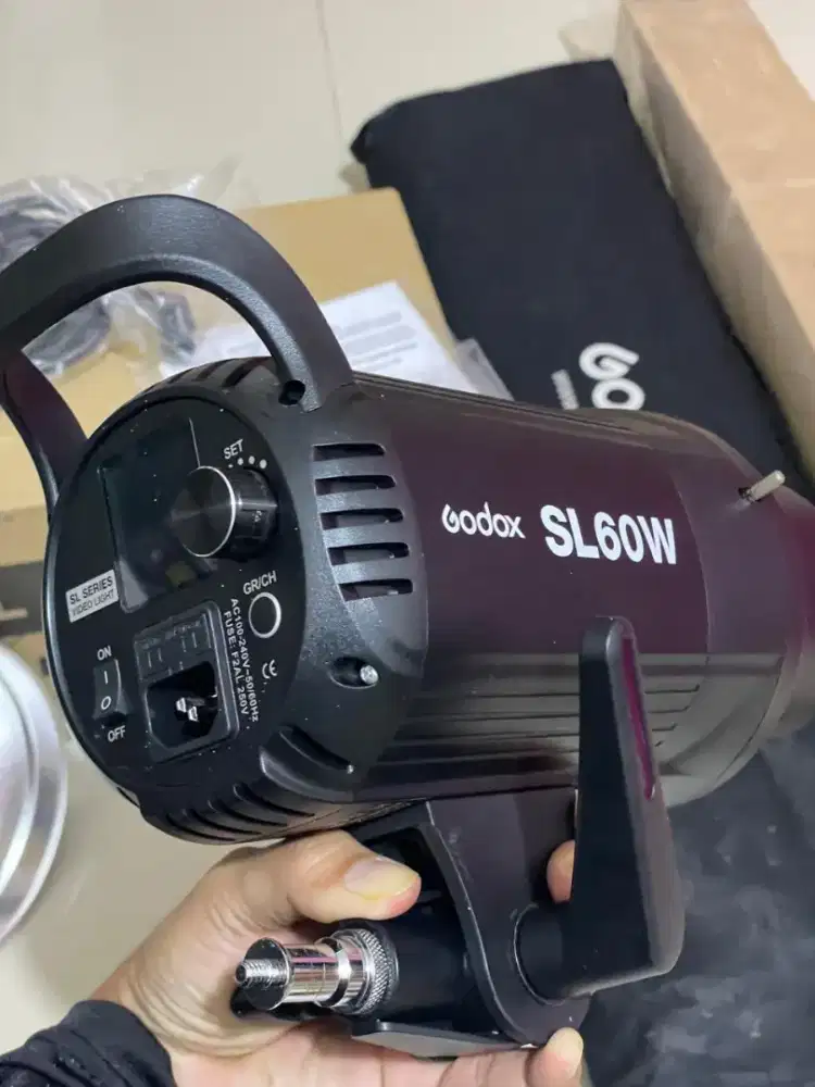 Godox sl60w + Lightand takara spirit 3 + Softbox 80x120cm