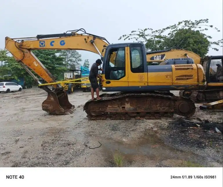 JUAL 1 UNIT XCMG EXCAVATOR XE215C TAHUN 2022 - KONDISI AS IS